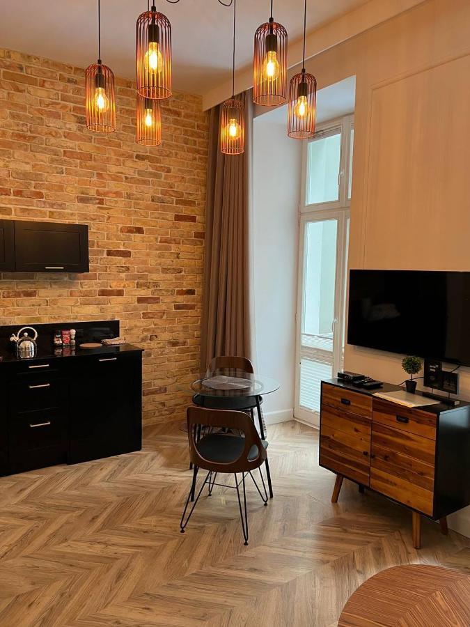 Butas Luxury In The Center , Wi-fi - By Hik